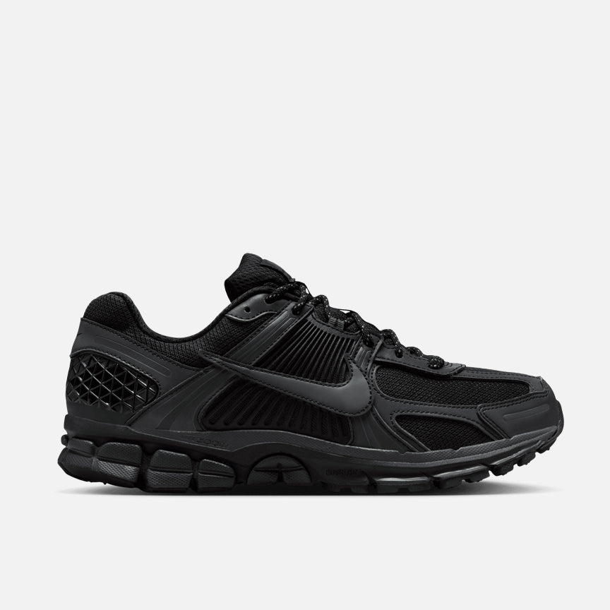 ZOOM VOMERO 5 SE "BLACK REFLECTIVE"
