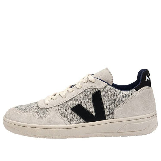 Veja V-10 'Flannel Snow Black' VX041439